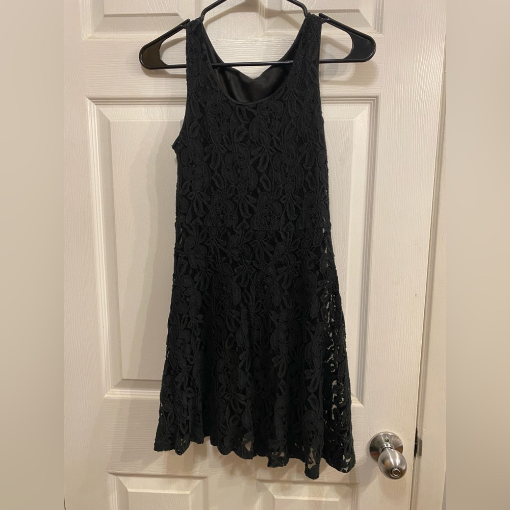Elegant floral lace pattern black dress size XS